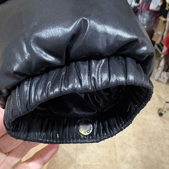 Moncler BADY SHORT DOWN JACKET - Picture 10 of 13